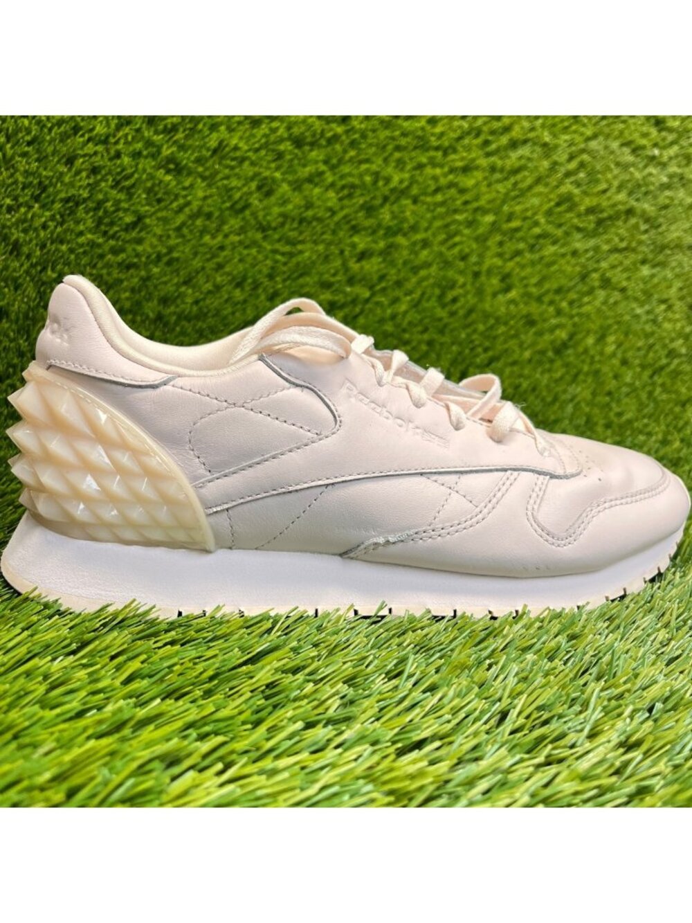Reebok Classic Leather Womens Size 8 Pink Athletic Lifestyle Shoes Sneakers